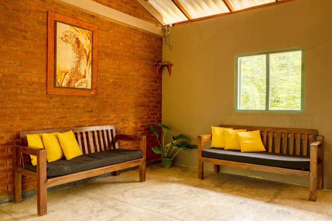 Hide Yala Bed and Breakfast Tissamaharama Buitenkant foto