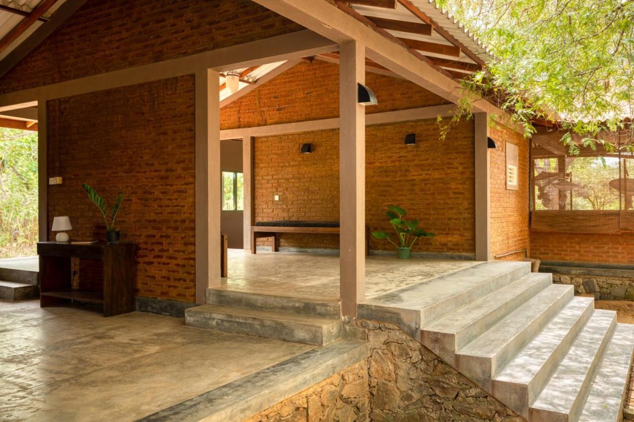 Hide Yala Bed and Breakfast Tissamaharama Buitenkant foto