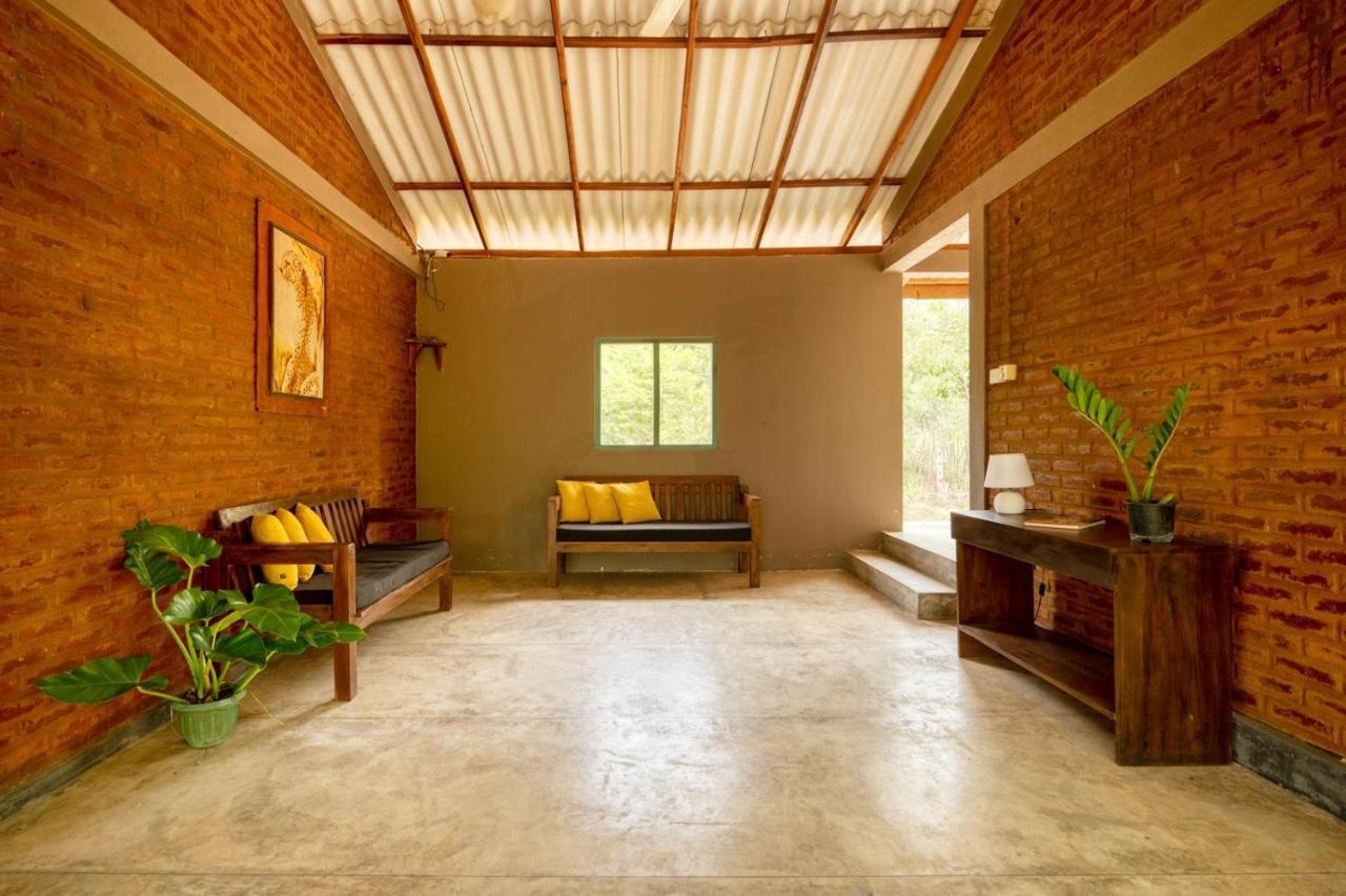 Hide Yala Bed and Breakfast Tissamaharama Buitenkant foto