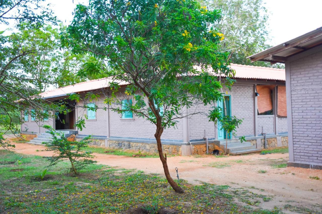 Hide Yala Bed and Breakfast Tissamaharama Buitenkant foto